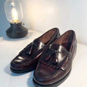 BASS Men's Size US 10.5M Black Loafers 100% Leather Tassled Burgundy